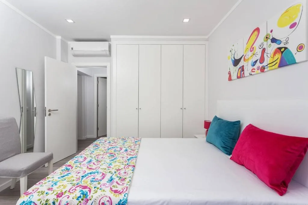 Luxury Beach Apartment — interior 20